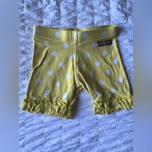 Matilda Jane Oh Sunny Day Yellow Polka Dot Shorts Size 4 GUC